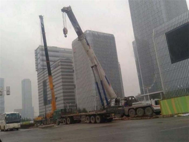 阜阳市25吨吊车能吊多重设备？